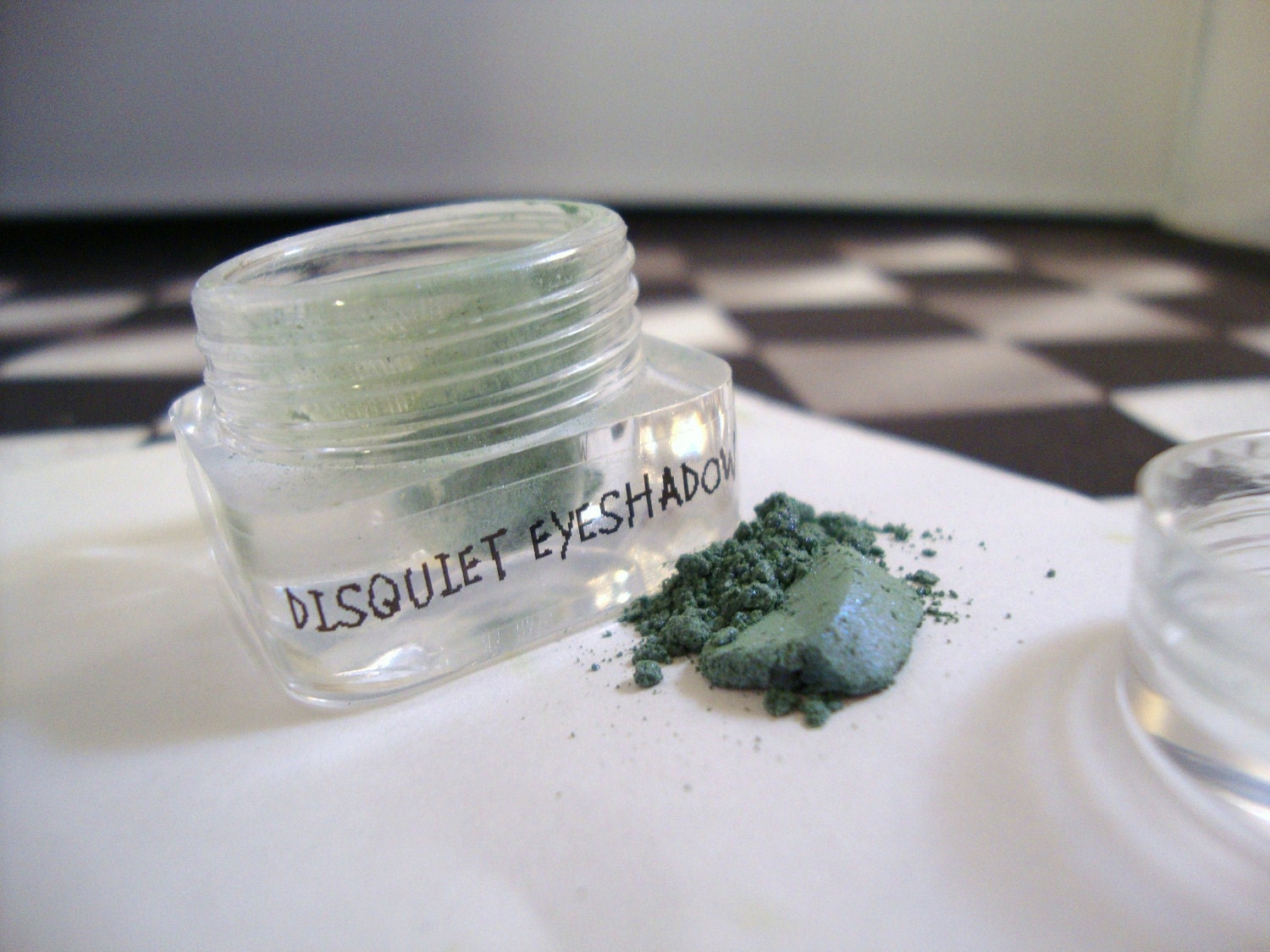 Disquiet Eyeshadow