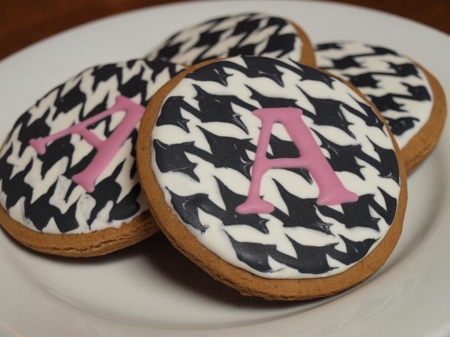 Houndstooth Cookies with Monogram - Set of 6