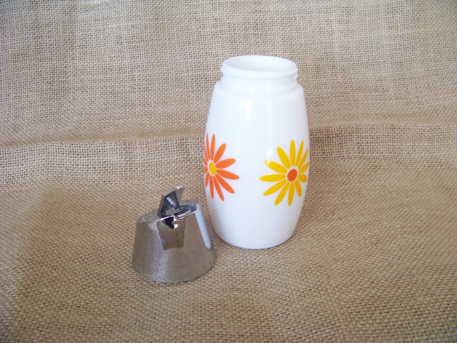 Gemco Groovy sugar Dispenser with Flower Power