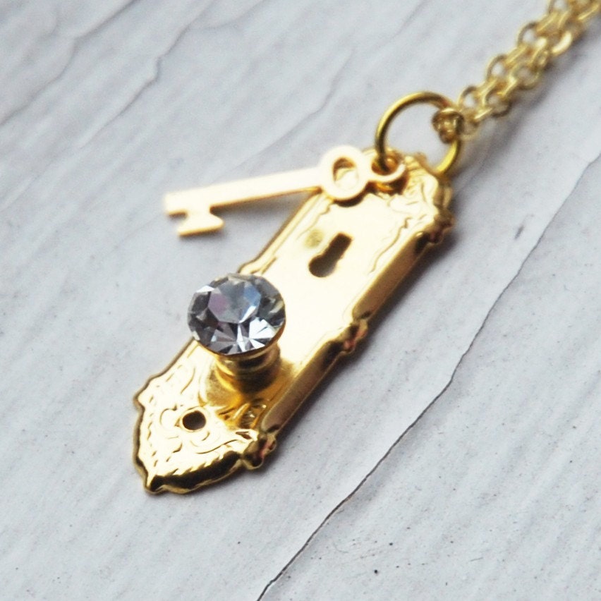 Alice in Wonderland Golden Doorknob and Key Necklace