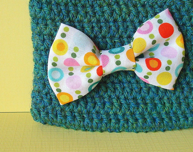 Pretty Bow Crochet Pouch