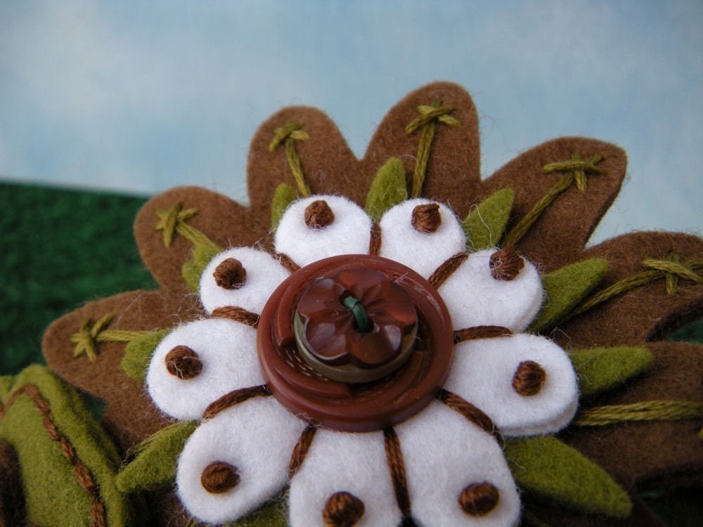 Forest Felt and Button Toss Bouquet