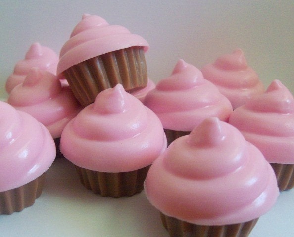 Cupcake Soap Party Favors - 12 custom favors / You choose the color scent and tags Il_170x135