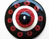 Button Pendant- Cheap and Cheerful Chippy