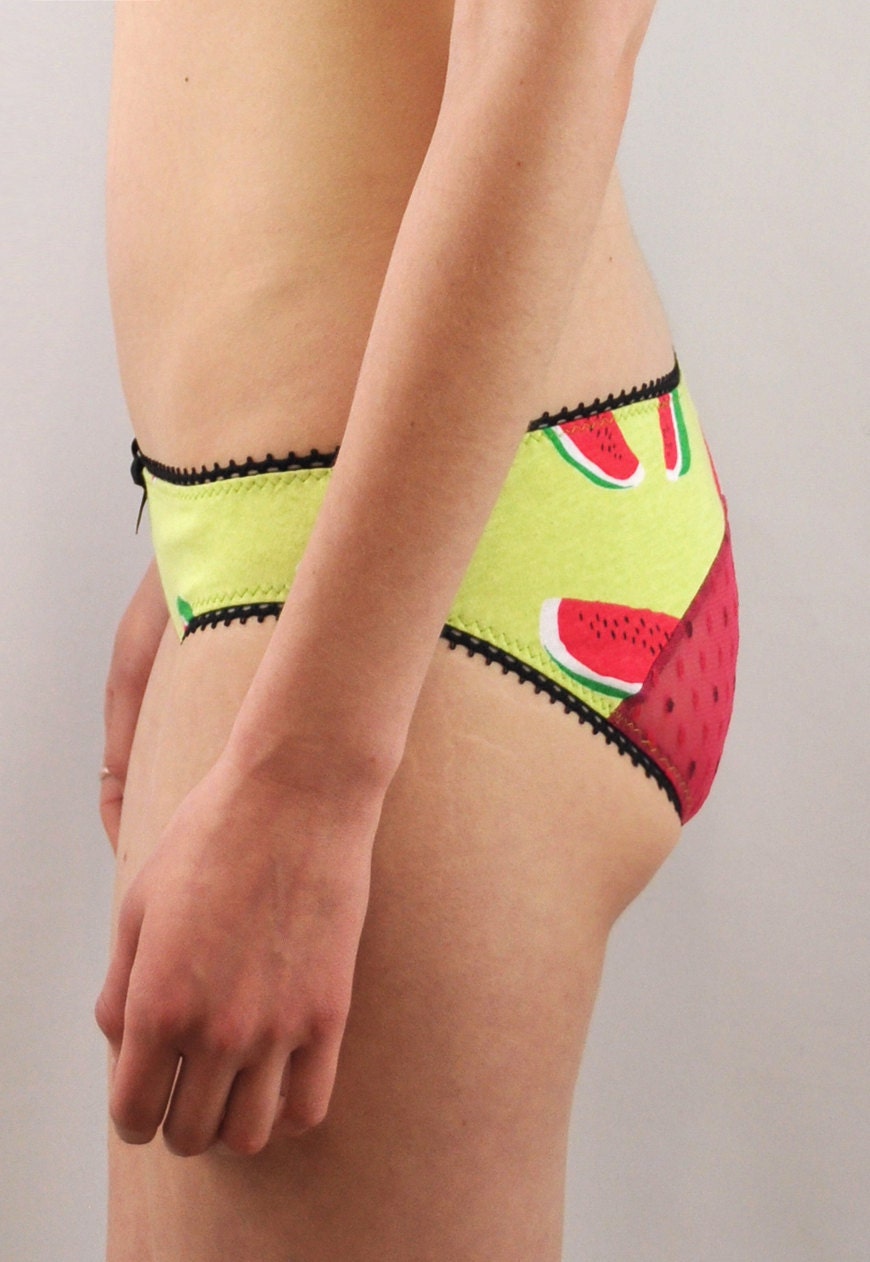 Panties with watermelon print and watermelon seed lace