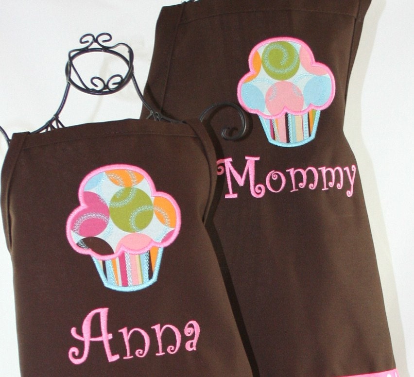 Mommy & Me Personalized Apron Cupcake Brown Apron Set