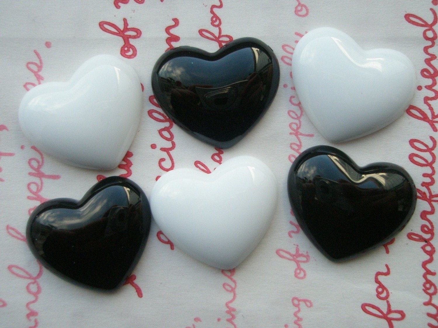 Plain puffy Heart cabochons 6pcs MJ-001 22x20x6mm MIX Black White