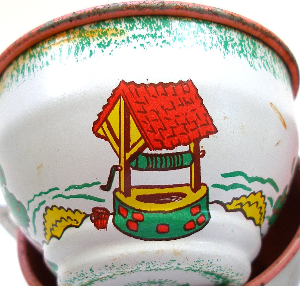 Tin Toy cups, Set of 5 vintage metal with litho, 1950s 1960s.