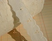 Cream Eyelet Lace - Broderie Anglaise - Sewing Embellishments - 10 Yards