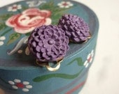Lovely Purple Dahlia - CLIP ON cabochon earrings, lavender, polymer clay, resin flower, chrysanthemum