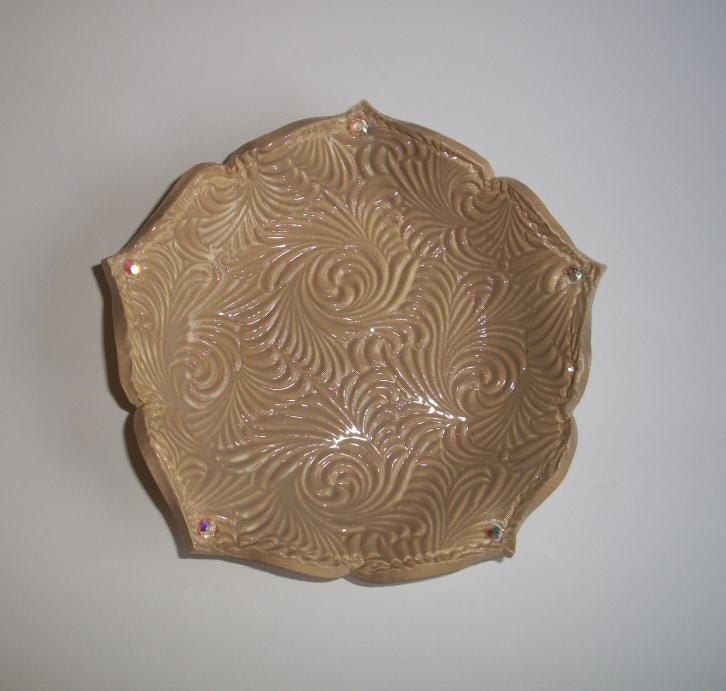 Beige HD Swirl Lotus Bowl with Crystals