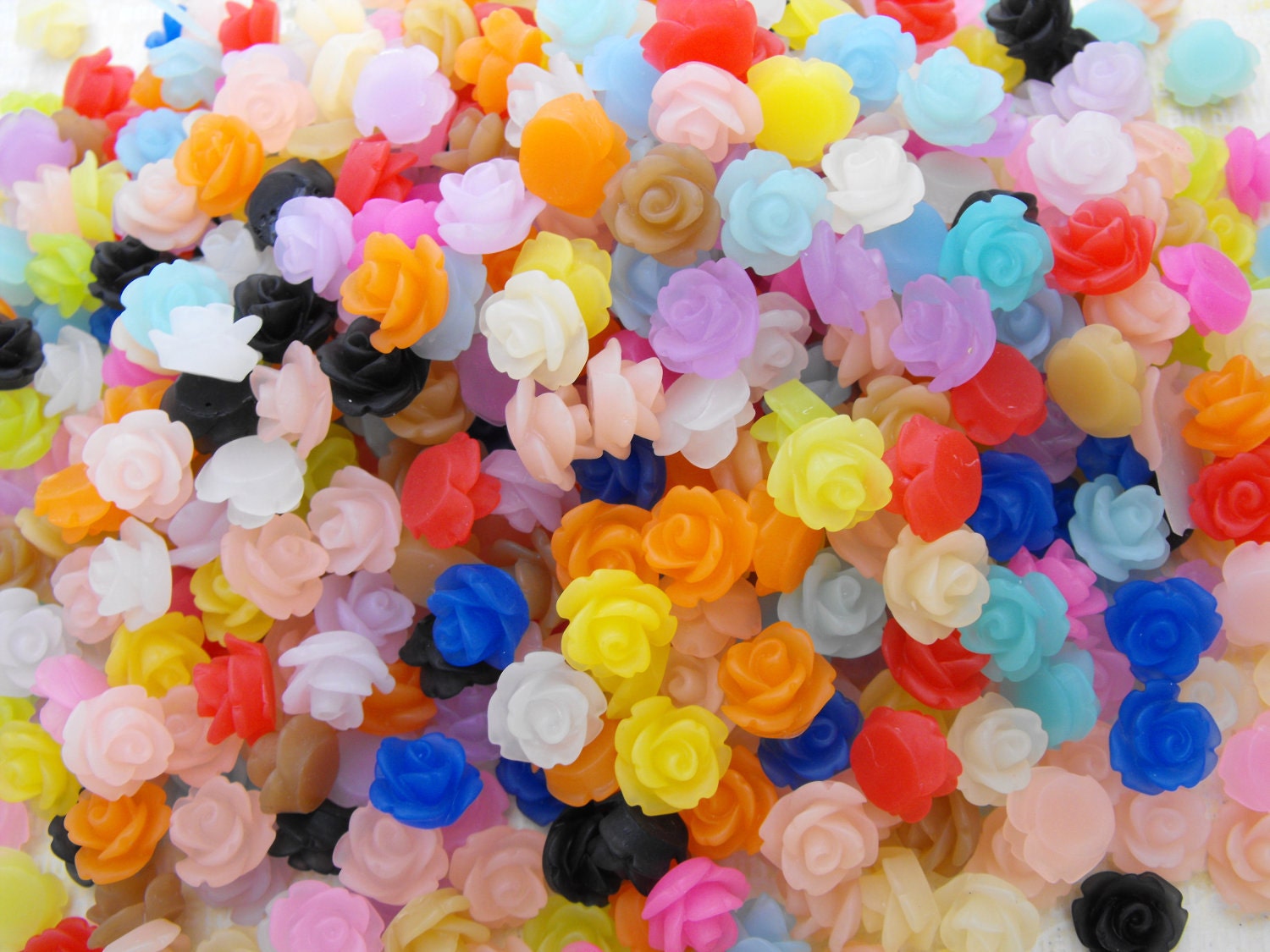 Cabochons - 100 Frosted Resin Roses - 50 Matched Pairs