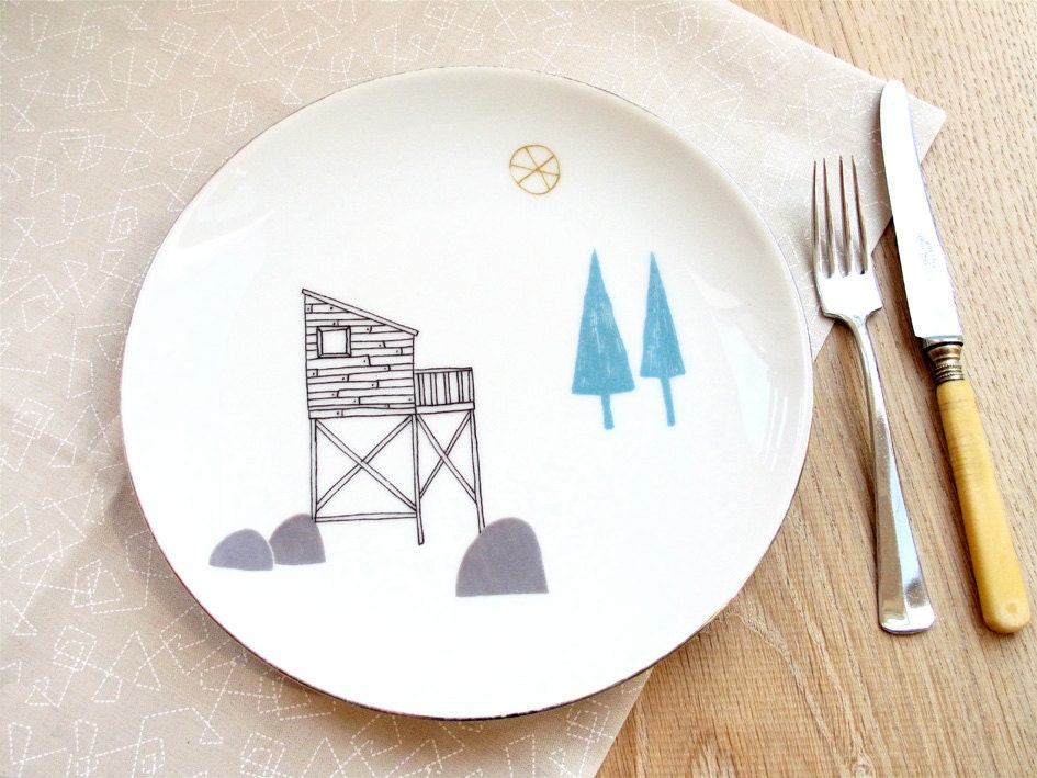 Porcelain plate - Cabin in the woods