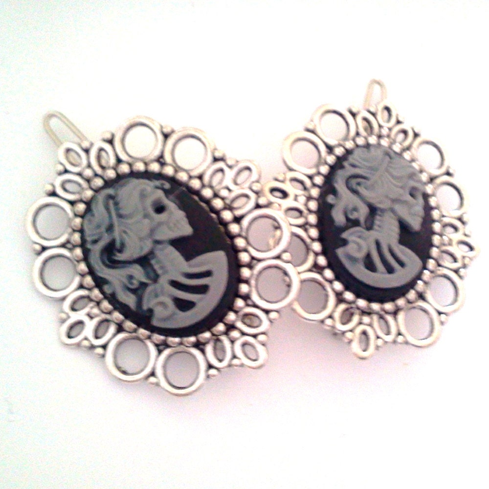 Gothic Cameo Hair Clips Grey Skeletina  Aristocrat Gothic Lolita