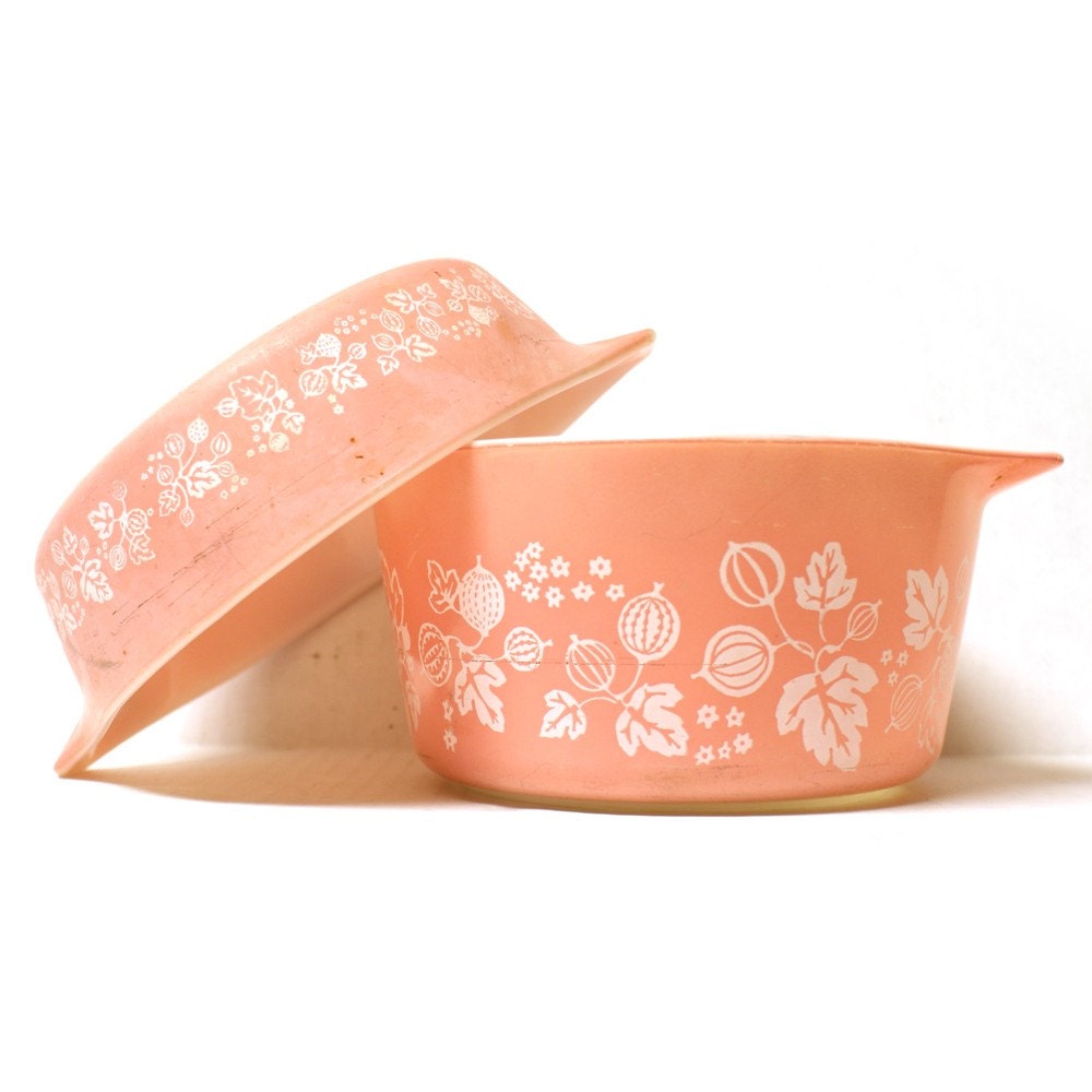 Set of 2 Vintage Pink Gooseberry Pyrex Casserole Dishes