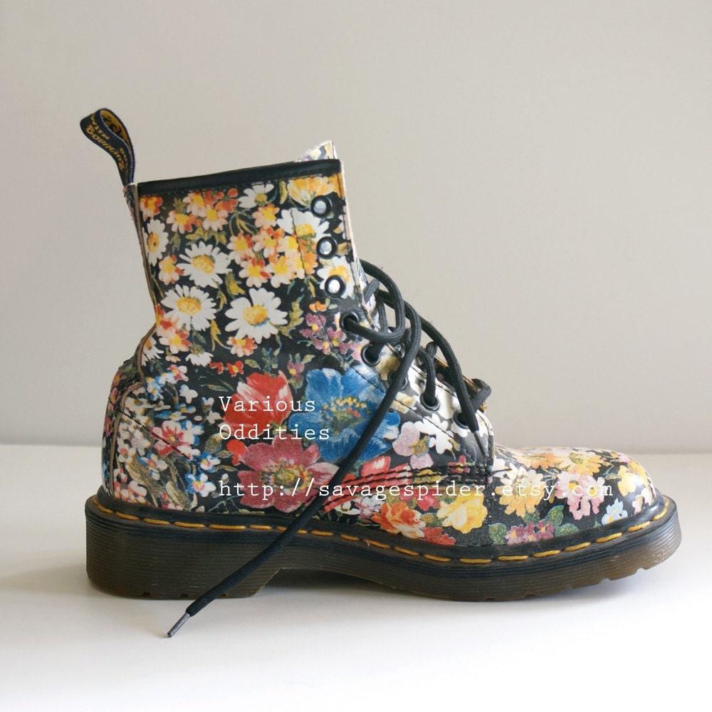 Doc Martens Floral