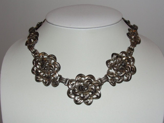 Victorian Pot Metal Floral Necklace and Bracelet Set