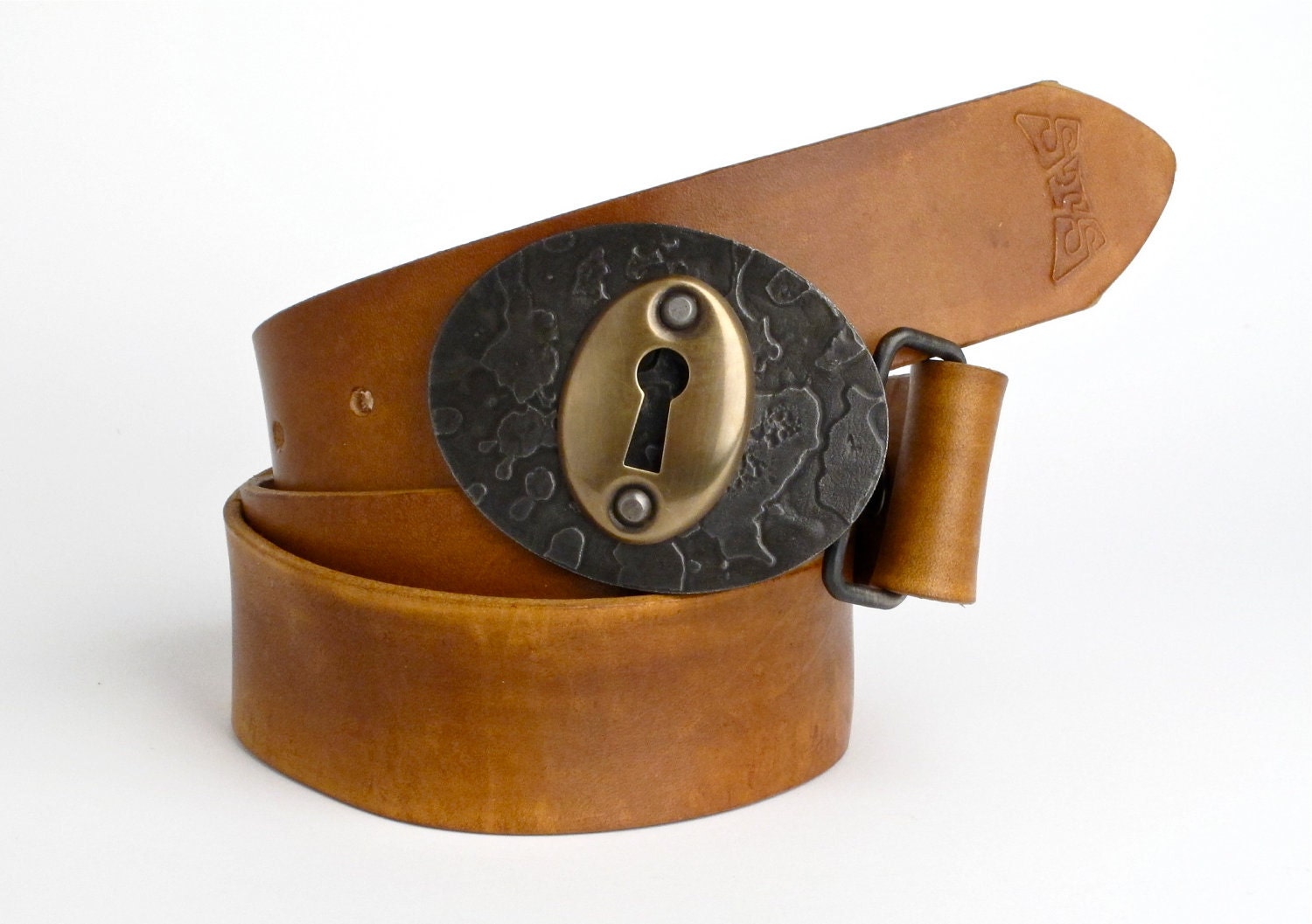Keyhole Buckle