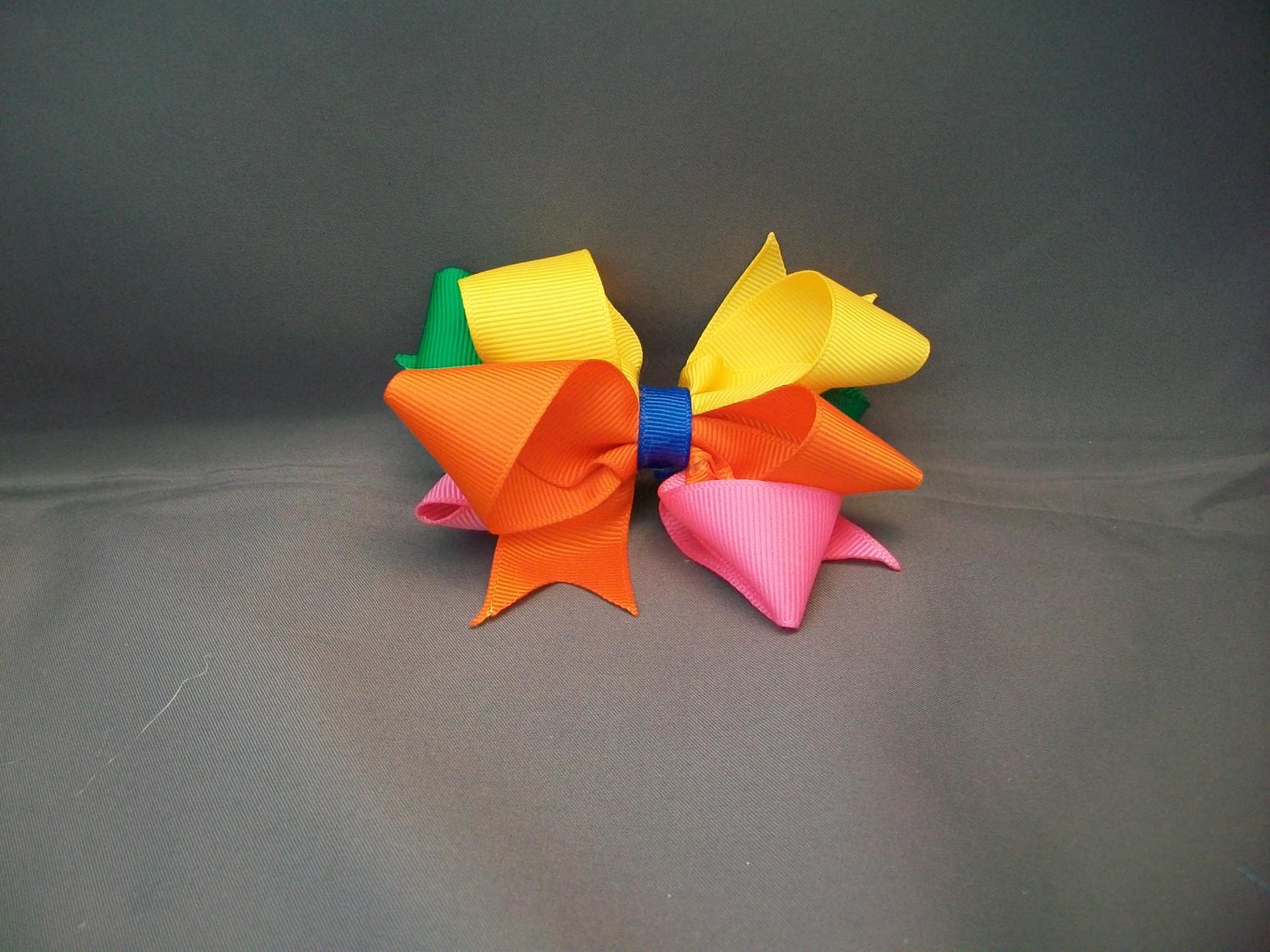 Colorful Layered Hairbow Bow with No slip Grip