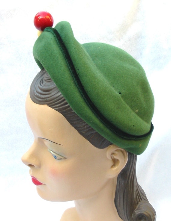 40's 50's Vintage Green Felt Hat With Wooden Ball Decoration 22 1/2