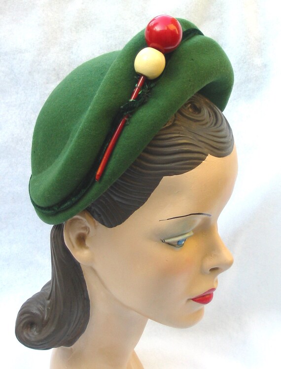 40's 50's Vintage Green Felt Hat With Wooden Ball Decoration 22 1/2