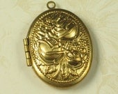 2 Raw Bare Naked Brass Oval Rose Flower Leaf Locket 770