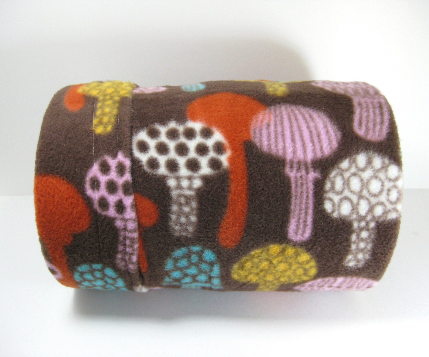 Fleece Tunnel - Brown Retro Mushrooms