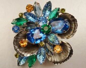 Stunning Vintage JULIANA Large flower BROOCH Handset blue green yellow rhinestones app 2 x 2