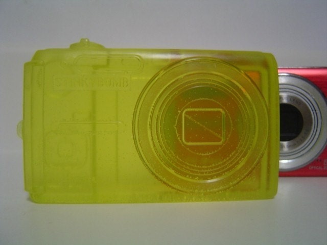 stinkybomb camera, yellow
