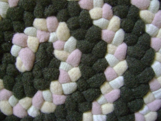 Pinwheel Maze wool braided rug