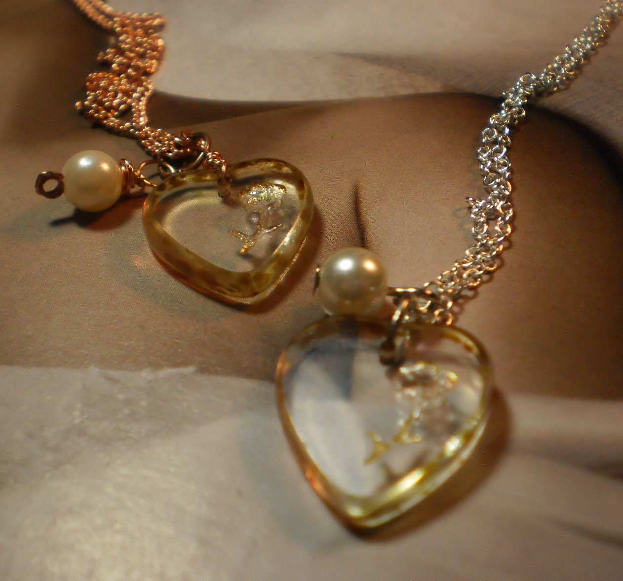 Glass hearts A delicate flower pendant