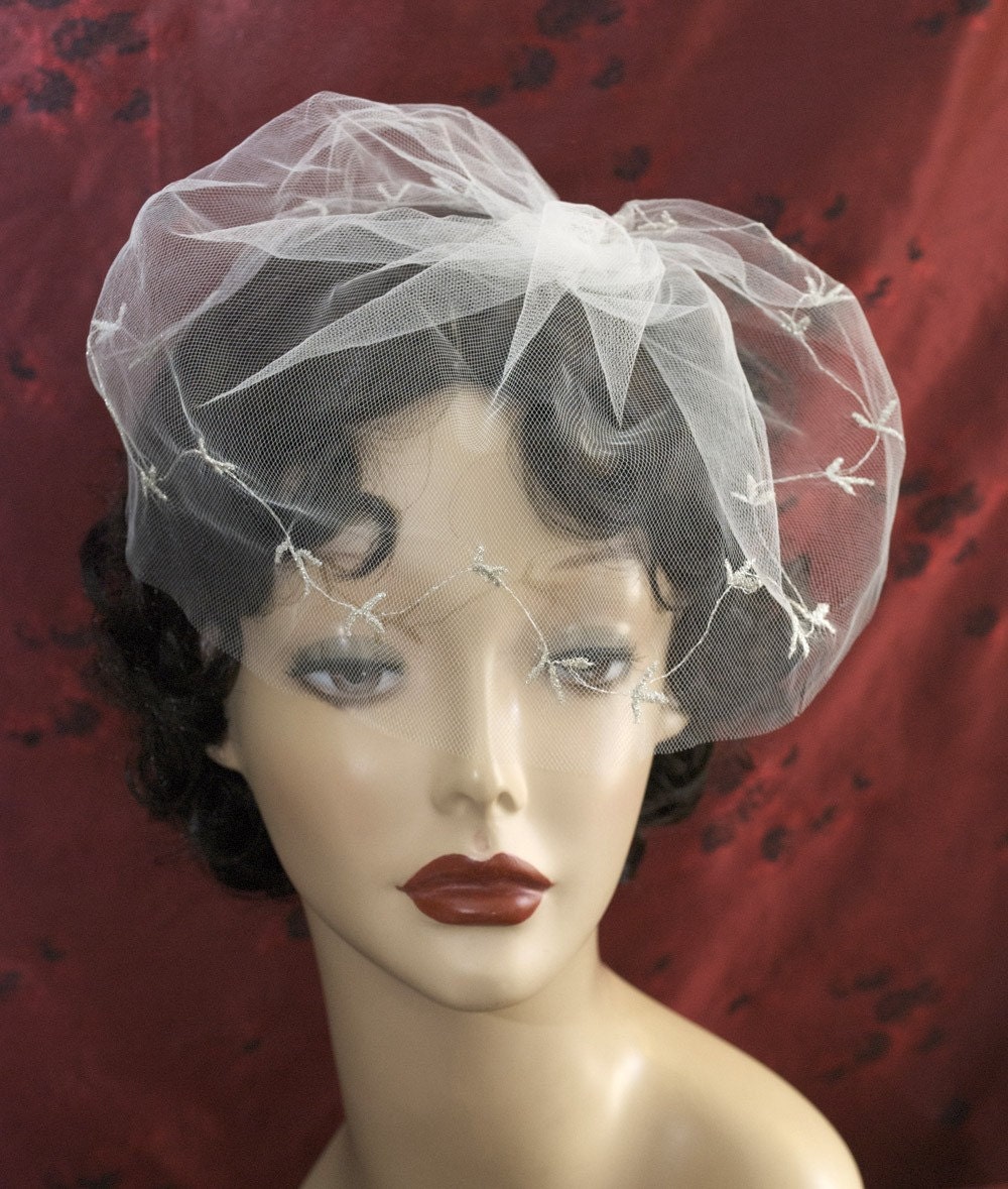 Virginia Silver Vine Pouf Blusher Veil