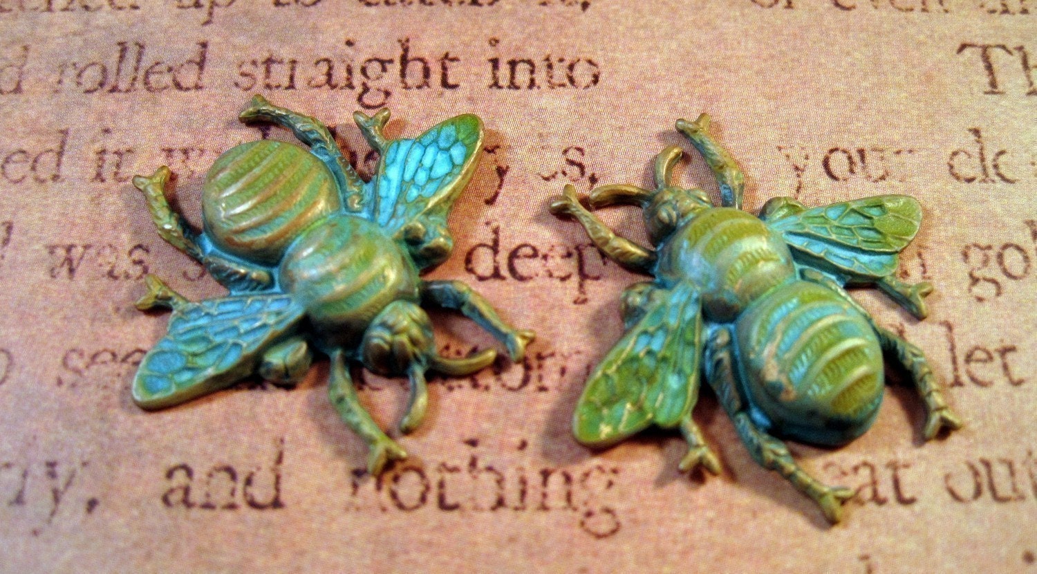 Small Verdigris Patina Brass Bee(2)-VPFFA8987..
