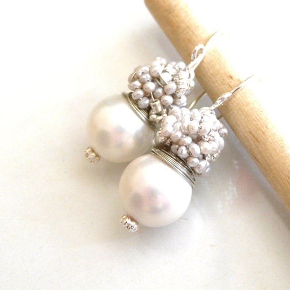 Wedding jewelry - The Laurent in white- fresh earrings with white shell pearl and silver sea pearls