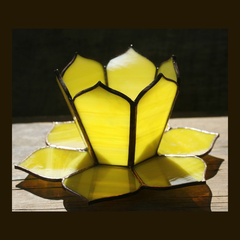 Stained Glass Daffodil