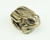 Rocky the tiny bronze frog - Bronze sculpture - Bright shiny patina