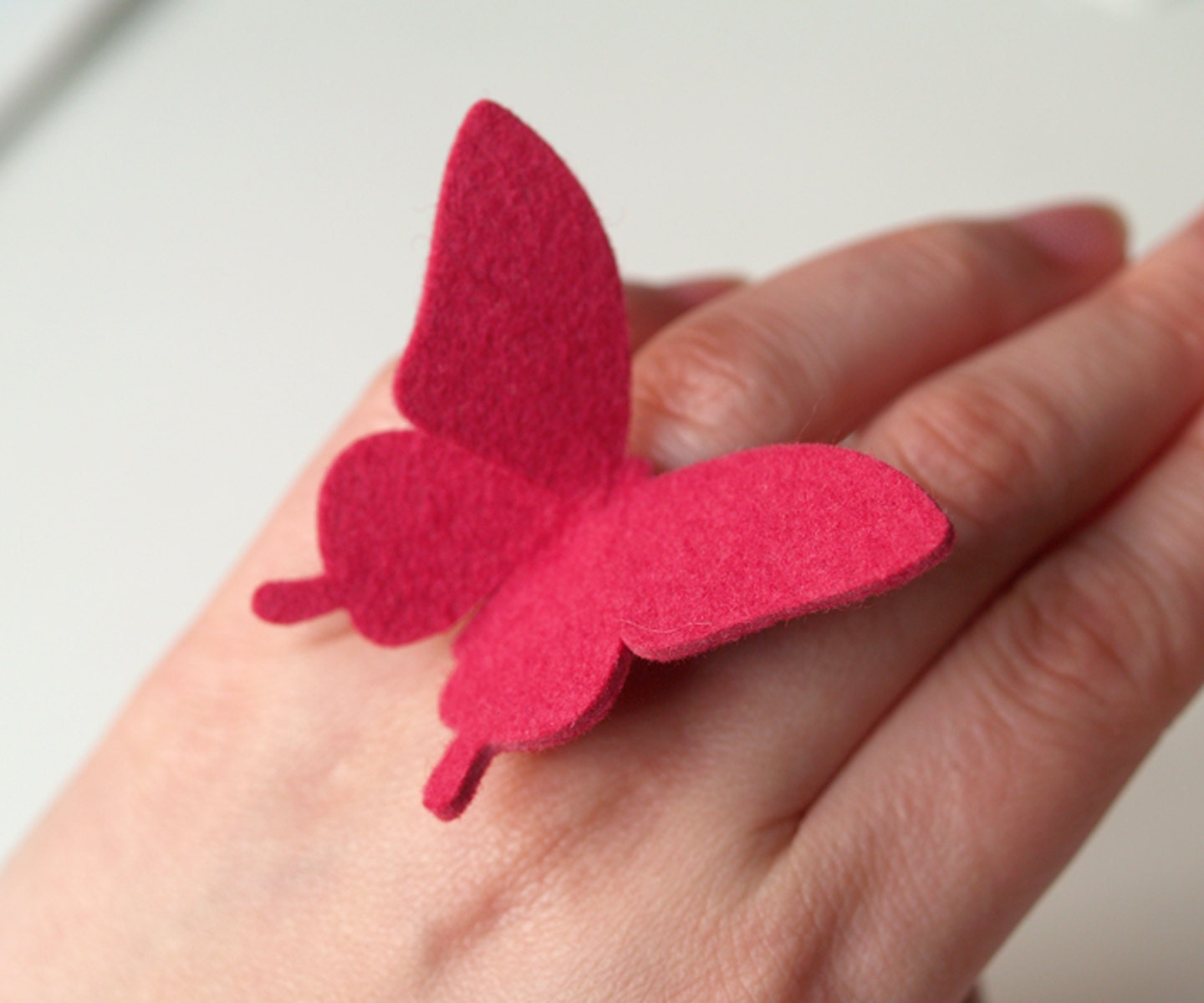 BUTTERFLY RING - 100% wool felt - Shock Pink - large swallowtail