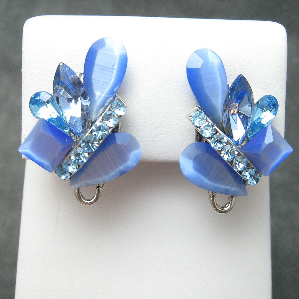 Vintage Blue Earrings Rhinestone Glass E3838