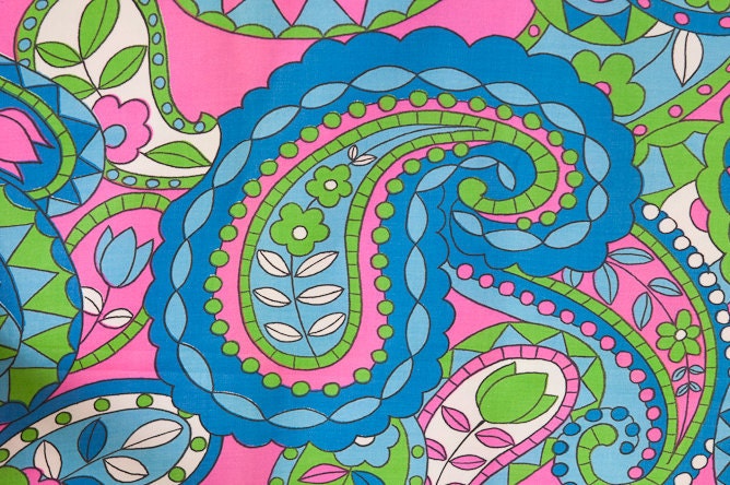 A Big Pop of Summer Paisley - NOS Vintage Fabric Mod Daisies Tulips 60s 70s