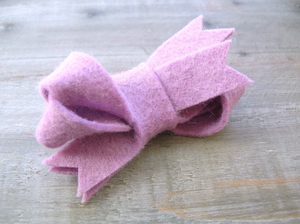Lavender Bow Felt Hair Accessory // Lilac Purple // Spring Boho Accessory // Handmade by OrdinaryMommy on Etsy