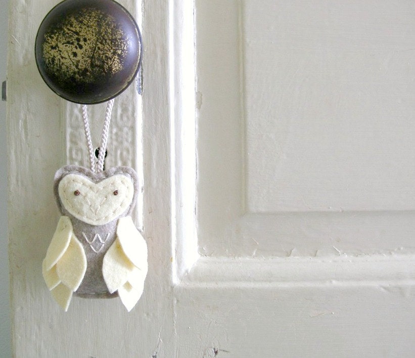 Felt Owl Ornament Christmas Plush Door Hanger Boho Decor Oatmeal Taupe by OrdinaryMommy on Etsy