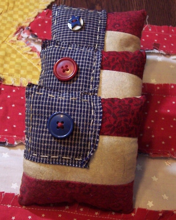 Primitive American Flag Bowl Fillers / Ornies -  Hand Pieced Quilt Patriotic Flag - Set of 3 - Red White Blue Americana