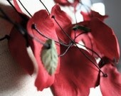Rose Petal Necklace (red)