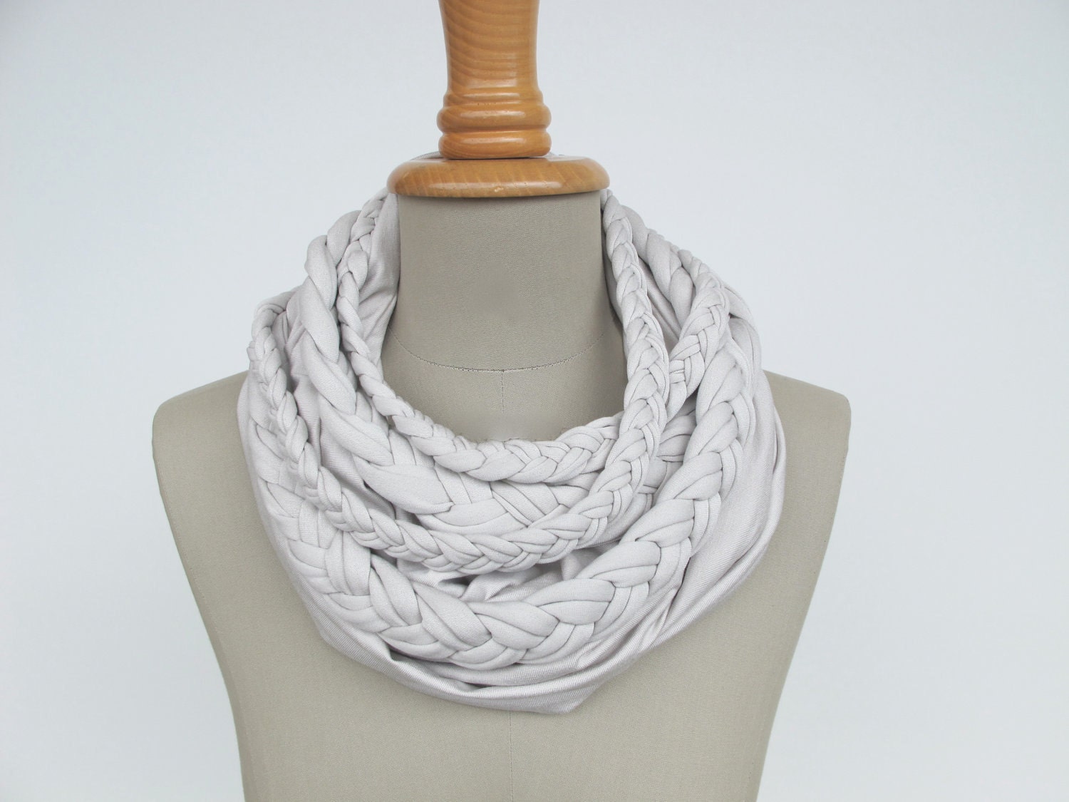 braided loop jersey in light grey