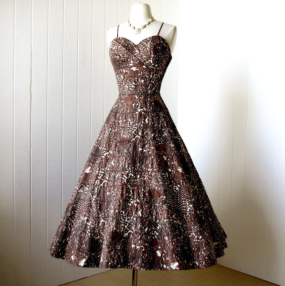 vintage 1950's dress ...fabulous folk NOVELTY PRINT cotton with ladies pleated bust full skirt pin-up party dress encrusted with rhinestones