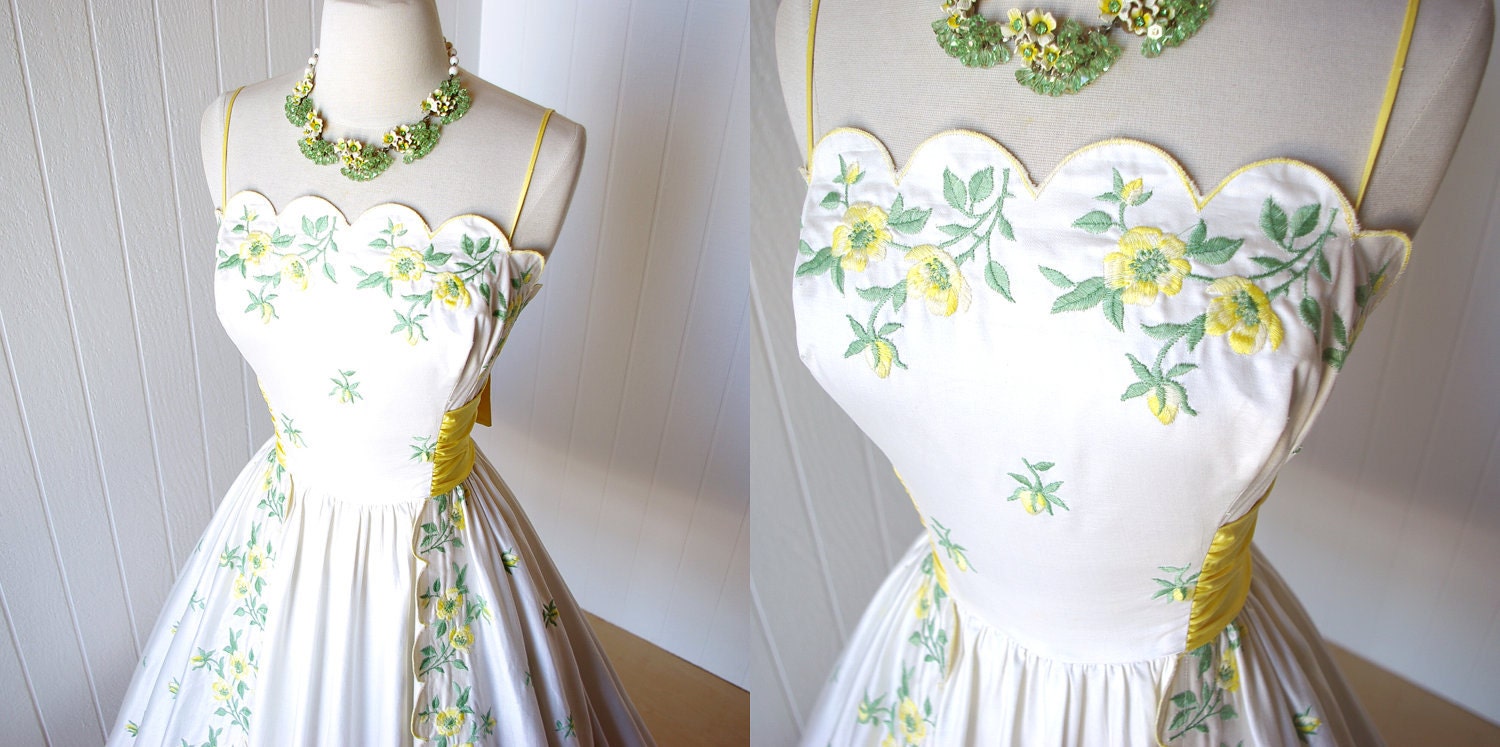 vintage 1950's dress ...gorgeous ERICA EMBROIDERED polished cotton scalloped bodice full circle skirt pin-up party cocktail dress obi bow