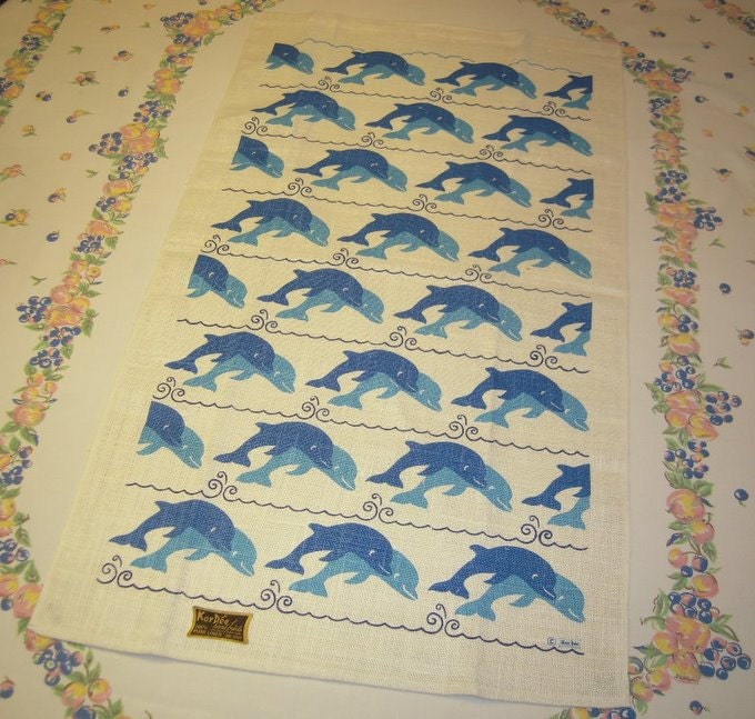 Vintage Towel Swim with the Dolphins MWT