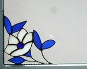 small 5 petal flower / stained glass window corner/ dk blue and white/ bottom left