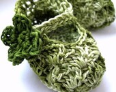 Instant download - Baby Booties Crochet PATTERN (pdf file) - Green Mary Janes with flowers