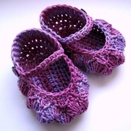 Instant download - Baby Booties Crochet PATTERN (pdf file) - Lilac Baby Slippers